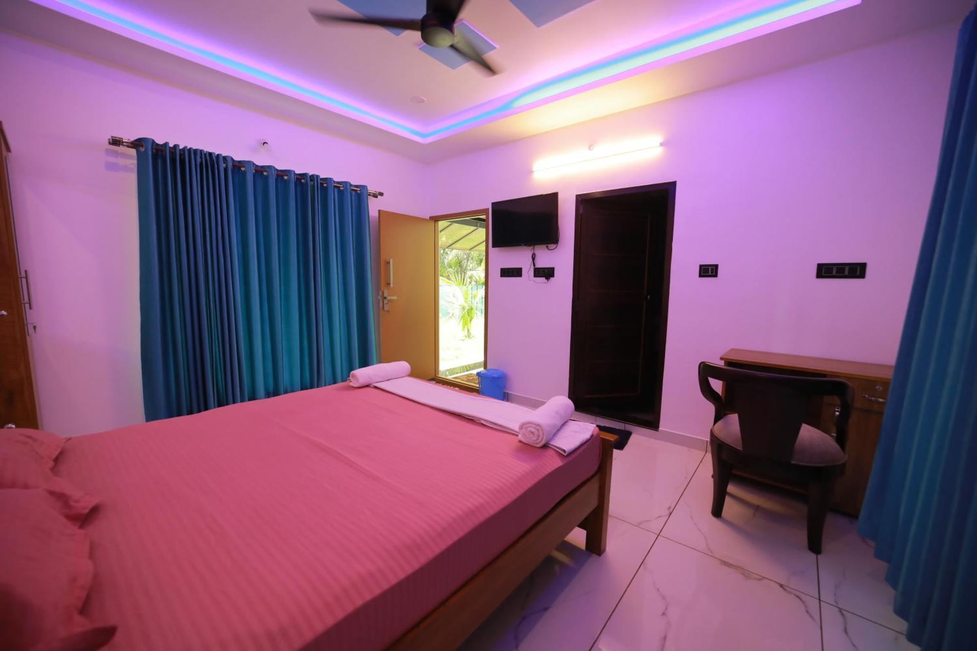 Homestay Prakruthi Residency Munroeisland Mundrothuruth