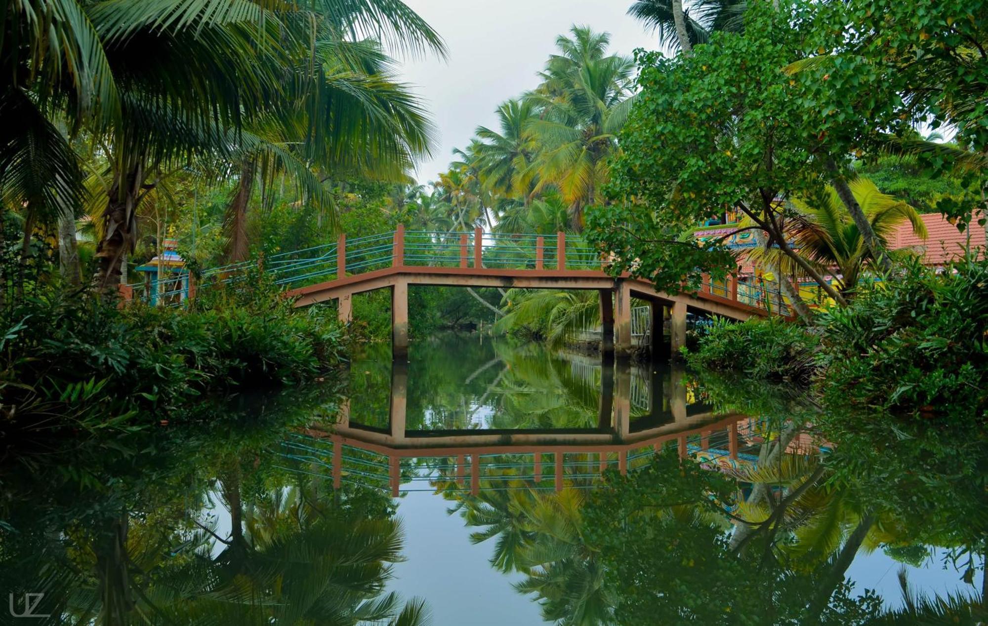 Prakruthi Residency Munroeisland Homestay